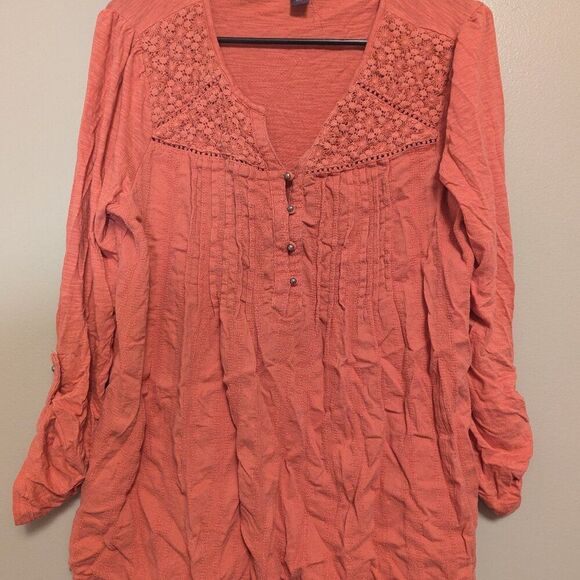 Gloria Vanderbilt Tops - Gloria Vanderbilt Salmon Blouse, Medium